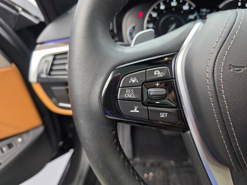 Used 2019 BMW 530e RWD image 19