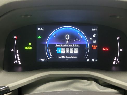 Used 2025 Toyota Camry SE w/ Convenience Package FWD image 25
