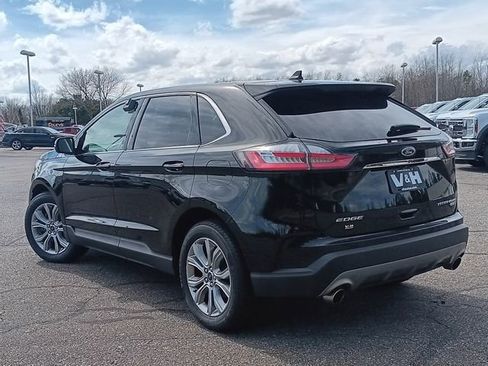 Used 2019 Ford Edge Titanium w/ Equipment Group 301A AWD/4WD image 24