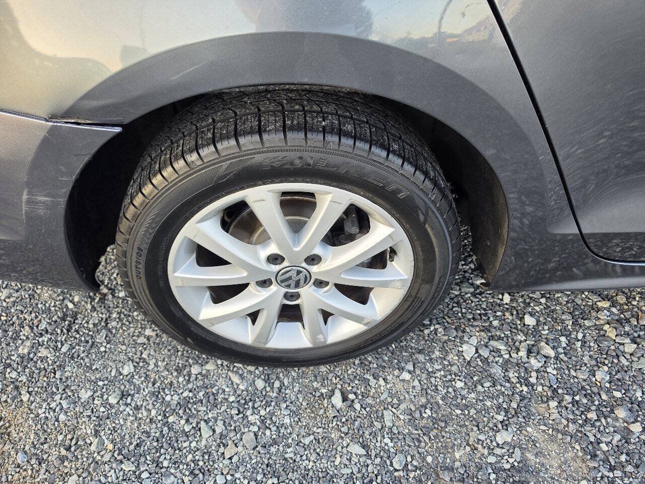 Used 2013 Volkswagen Jetta SE FWD image 25