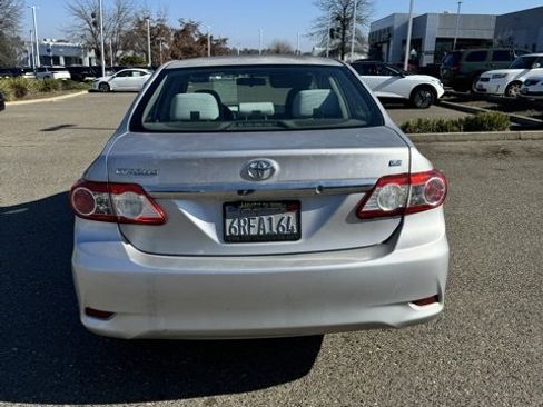 Used 2011 Toyota Corolla image 4