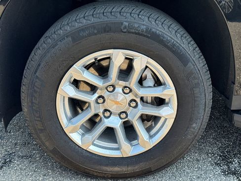 Used 2025 Chevrolet Tahoe LT AWD/4WD image 11