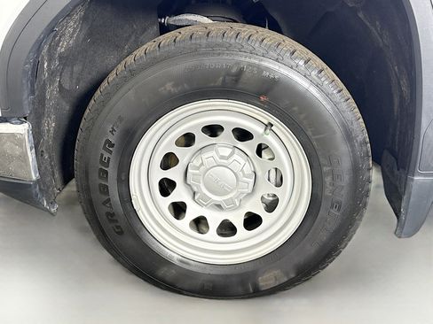 Used 2024 GMC Sierra 1500 Pro w/ Convenience Package image 33