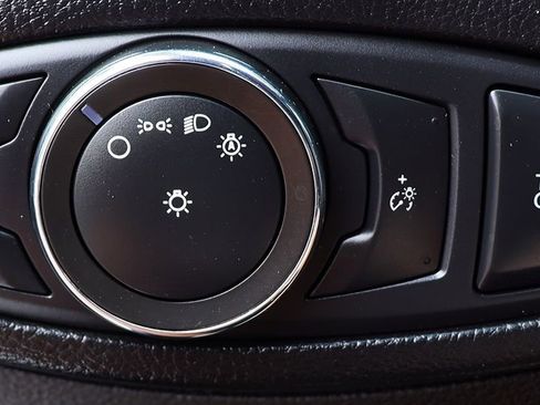 Used 2022 Ford Edge SEL image 41