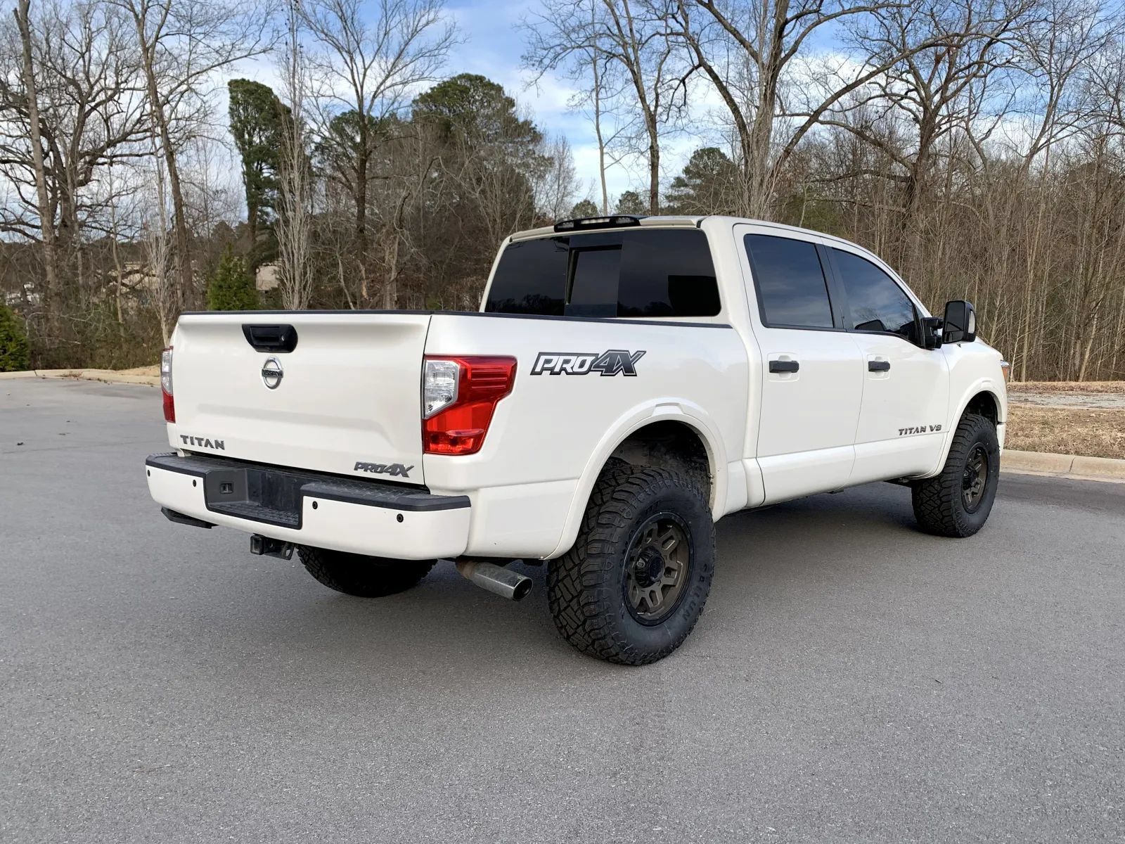 Used 2018 Nissan Titan PRO-4X w/ Pro-4x Utility Package AWD/4WD image 7