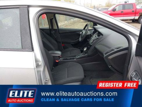 Used 2017 Ford Focus SE FWD image 10