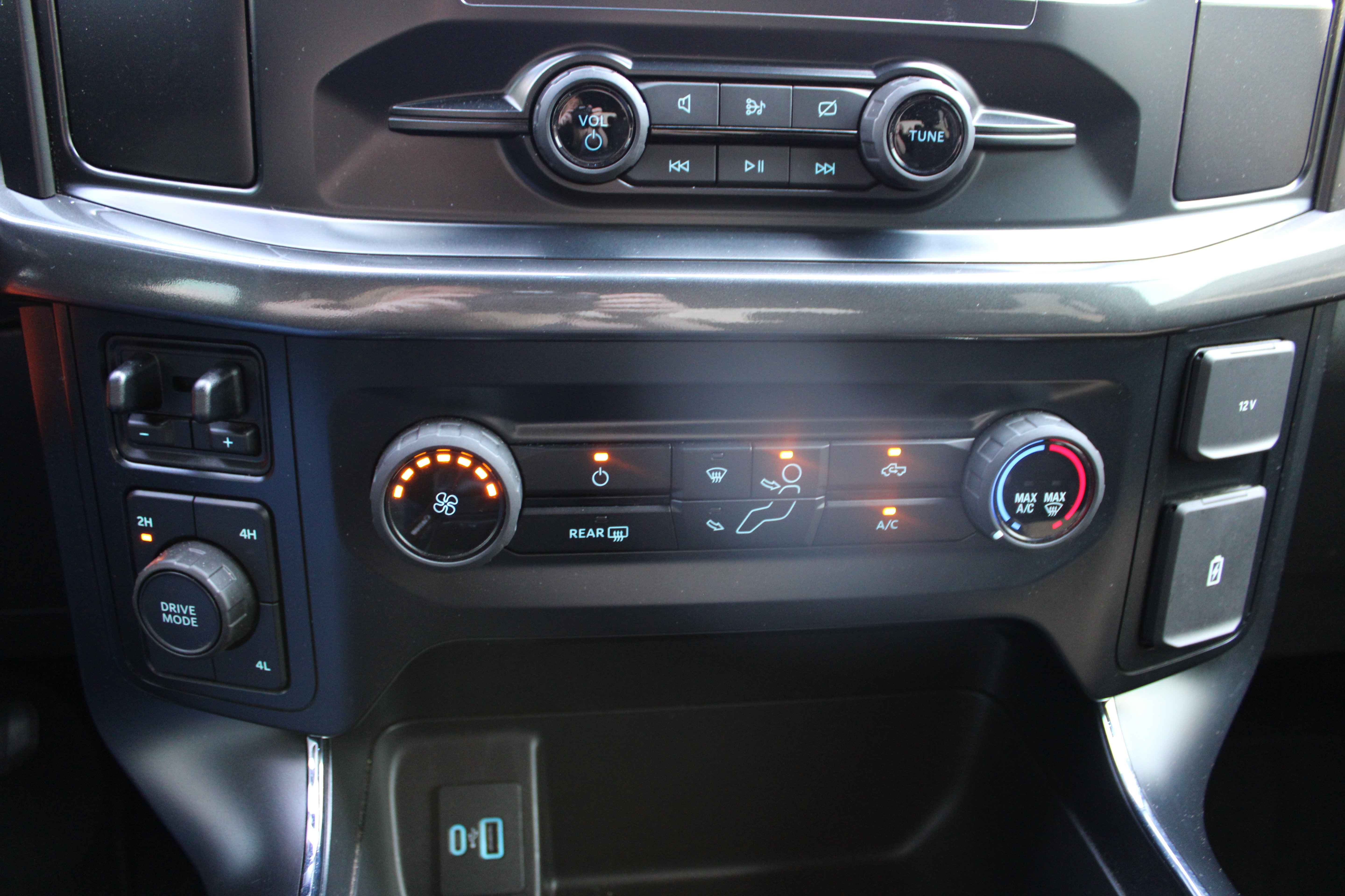 Used 2023 Ford F150 XL w/ STX Appearance Package AWD/4WD image 21