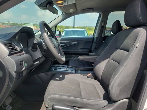 Used 2023 Honda Ridgeline Sport image 11