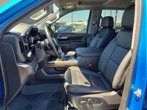 Used 2024 Chevrolet Silverado 1500 LT Trail Boss w/ Convenience Package II AWD/4WD image 14