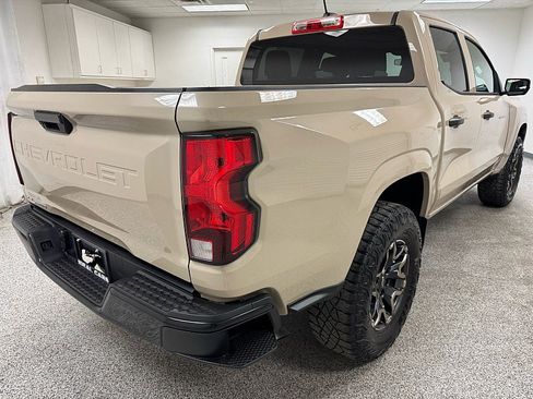 Used 2024 Chevrolet Colorado W/T RWD image 5