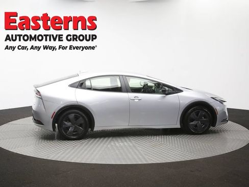 Used 2025 Toyota Prius LE FWD image 42
