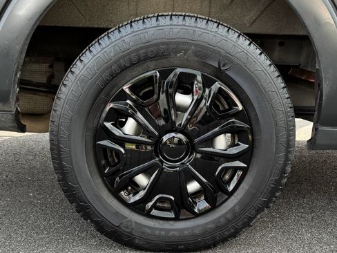 Used 2015 Ford Transit 250 148 Medium Roof RWD image 10