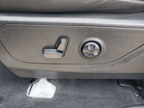 Used 2019 RAM 1500 Big Horn AWD/4WD image 19