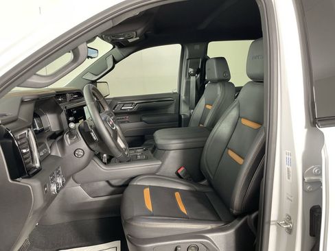Used 2025 GMC Sierra 1500 AT4 w/ Technology Package image 19