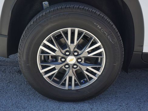 New 2026 Chevrolet Traverse LT image 12