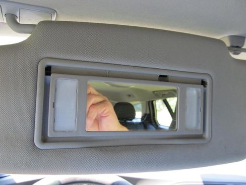 Used 2018 Volvo V60 T5 Dynamic w/ Vision Package image 69