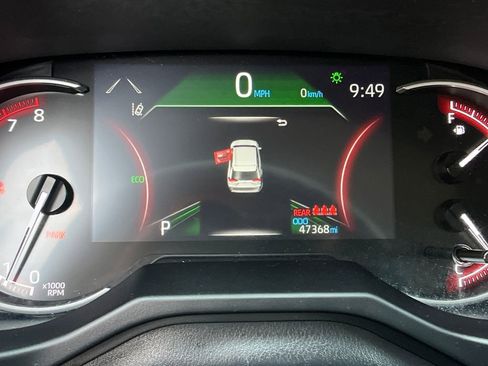 Used 2024 Toyota RAV4 LE image 15