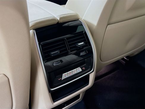 Used 2022 BMW X6 xDrive40i w/ M Sport Package image 27