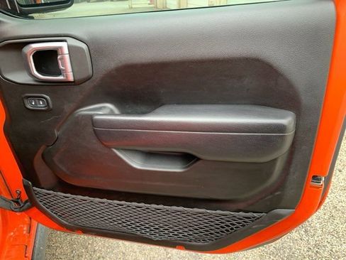 Used 2023 Jeep Wrangler Unlimited Sport image 24