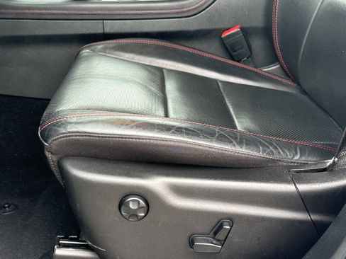 Used 2024 Dodge Durango GT RWD image 23