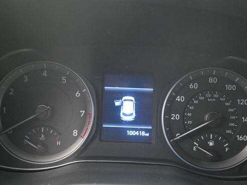 Used 2021 Hyundai Kona SE AWD/4WD image 11