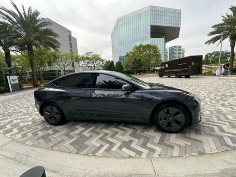 Used 2023 Tesla Model 3 Standard Range image 6