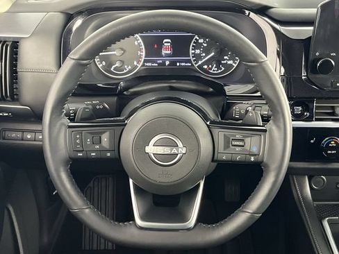 Certified 2025 Nissan Pathfinder SL w/ Cargo Package AWD/4WD image 15
