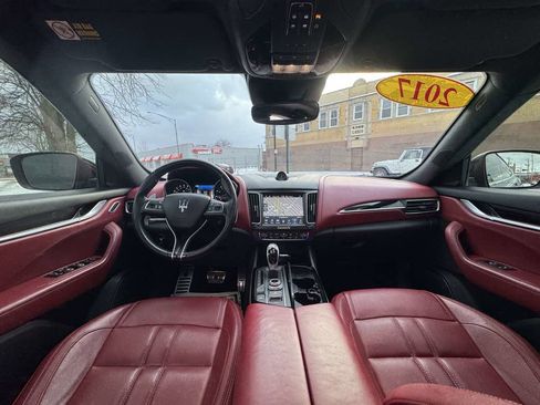 Used 2017 Maserati Levante image 13