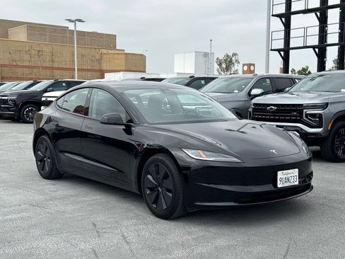 Used 2025 Tesla Model 3 RWD image 3