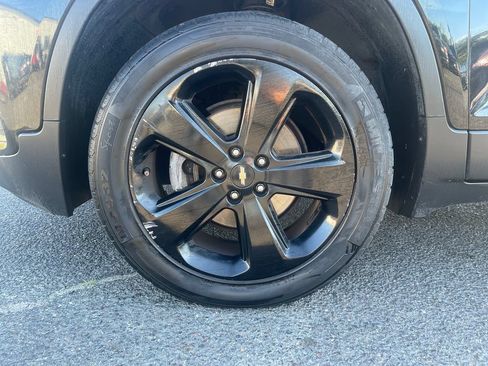 Used 2018 Chevrolet Trax Premier w/ Midnight Edition AWD/4WD image 10