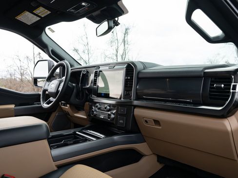 Used 2026 Ford F450 Lariat image 38