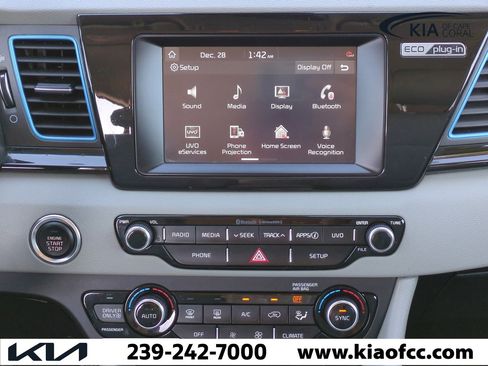 Used 2019 Kia Niro EX image 17