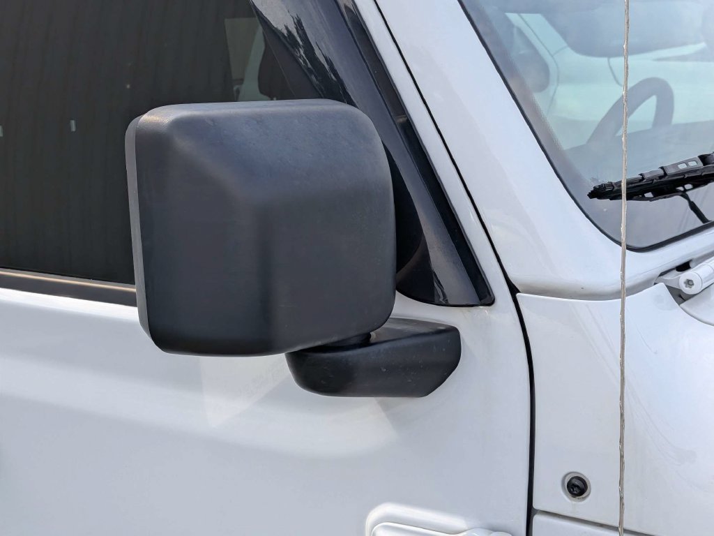 Used 2021 Jeep Gladiator Sport AWD/4WD image 9