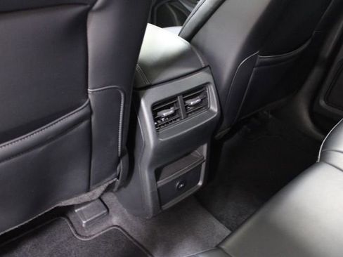 Used 2024 Ford Edge SEL image 23