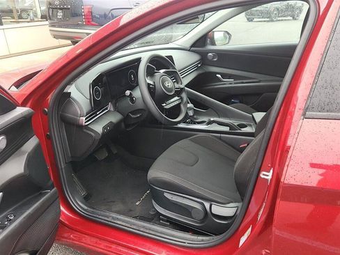 Used 2024 Hyundai Elantra SEL FWD image 14