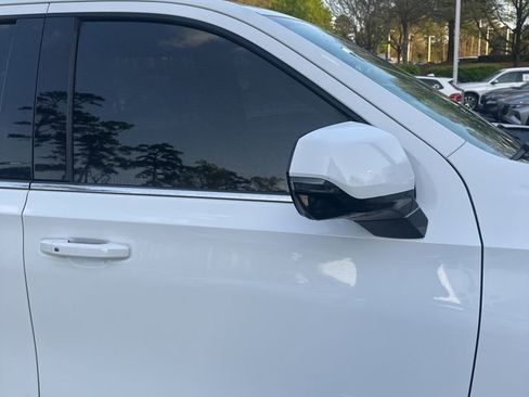 Used 2022 Chevrolet Tahoe LT w/ Luxury Package image 3