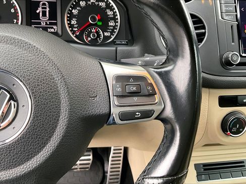 Used 2016 Volkswagen Tiguan R-Line image 19