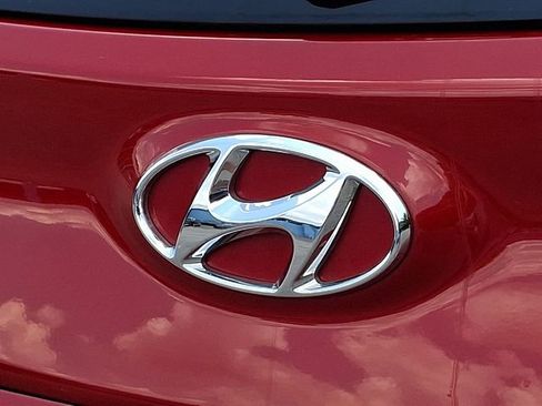 Used 2021 Hyundai Kona SEL FWD image 32