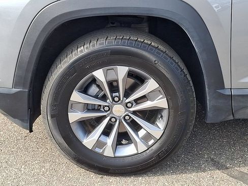 Used 2025 Chevrolet Equinox LT AWD/4WD image 27
