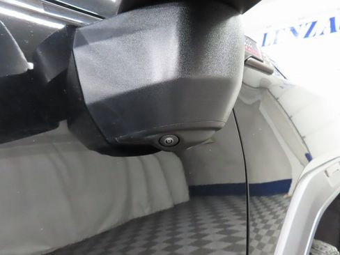 Used 2025 GMC Sierra 2500 AT4X image 57