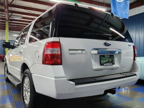 Used 2014 Ford Expedition XLT image 7