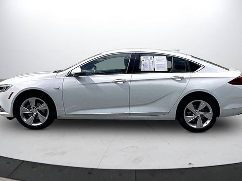 Used 2019 Buick Regal Preferred w/ Sights and Sounds Package image 6