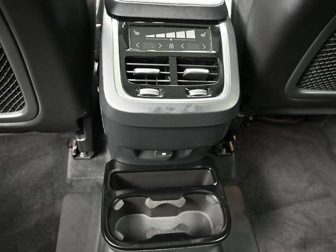 Used 2023 Volvo XC90 B6 Ultimate w/ Protection Package Premier AWD/4WD image 16