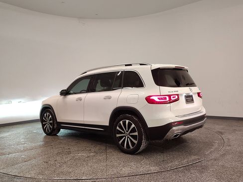 Used 2022 Mercedes-Benz GLB 250 4MATIC image 3