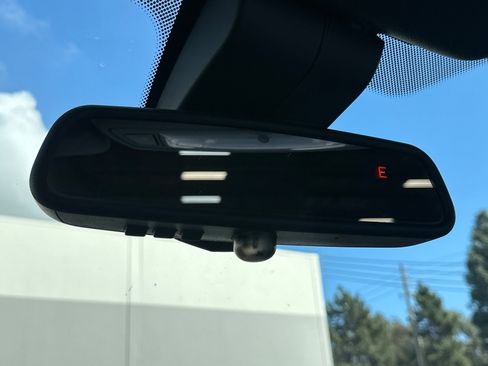 Used 2018 BMW M4 Convertible w/ Executive Package RWD image 25