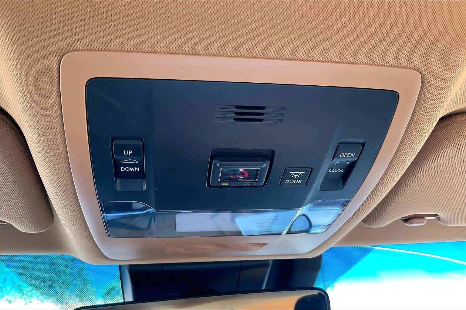 Used 2025 Lexus ES 300h w/ Premium Package FWD image 33