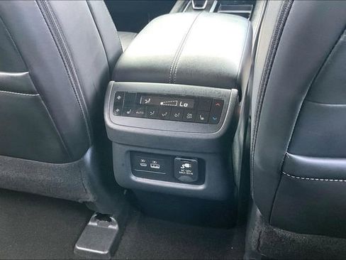 Certified 2024 Nissan Pathfinder Platinum FWD image 25