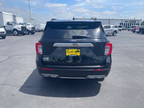 Used 2020 Ford Explorer XLT w/ Equipment Group 202A AWD/4WD image 7