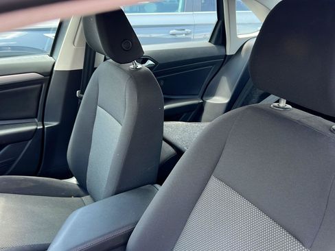 Used 2019 Volkswagen Jetta SE FWD image 11