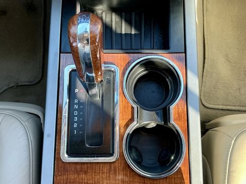 Used 2008 Ford Expedition EL Eddie Bauer image 28